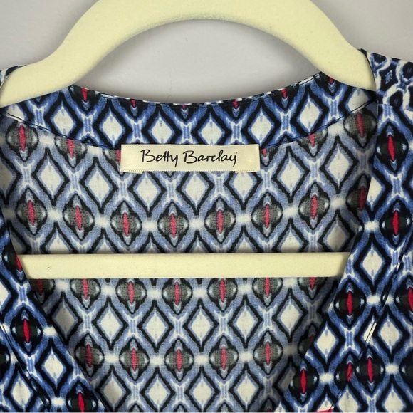 Betty Barclay Blue Red and White Relaxed Graphic Tunic Size Medium - Picture 3 of 10